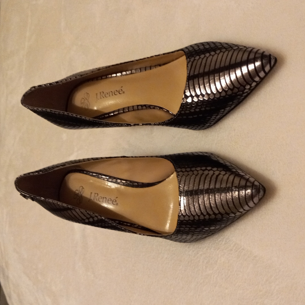Shoes,clothes, most name brands, 7-8, most colors